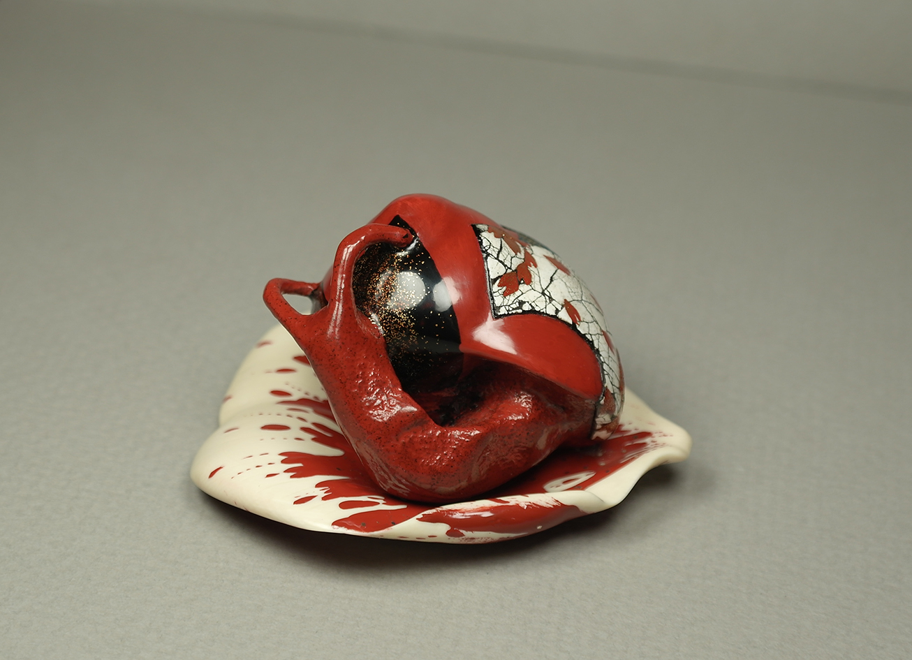 Red snail with fans 005